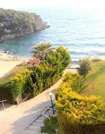 Villa Sude 쿠사다시